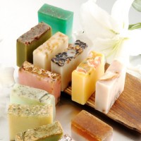 Low MOQ custom whitening bath glycerin natural handmade soap